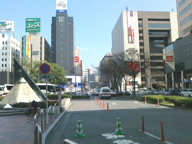 博多駅前筑紫口側